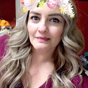 Meet your Posher, Claudia